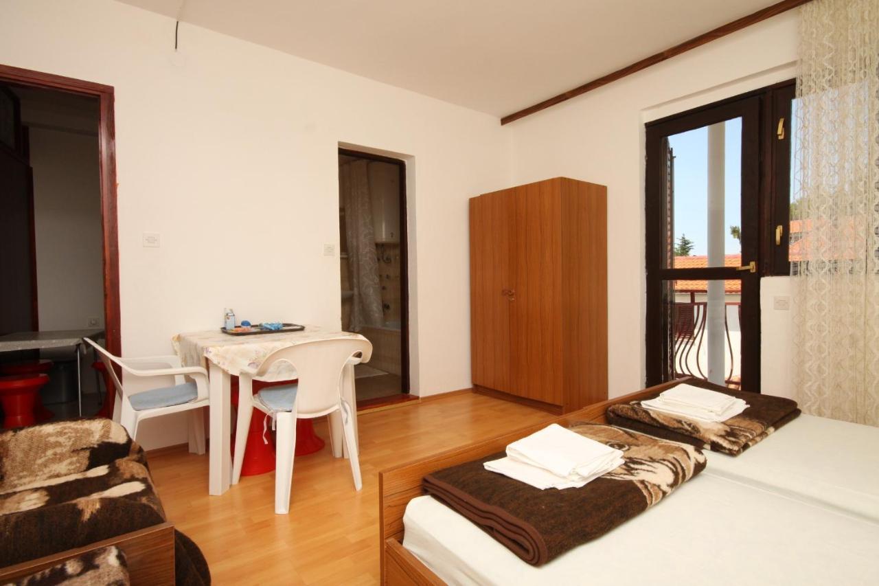 Apartments With A Parking Space Starigrad, Paklenica - 6431 Ngoại thất bức ảnh
